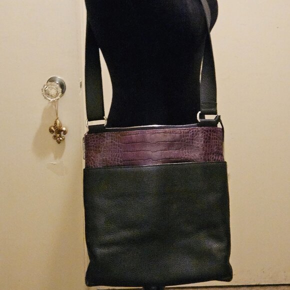 Brighton Black Pebbled Leather 6 pocket Messenger Bag. 12" x 12". Fuax Croc Trim - Picture 2 of 9
